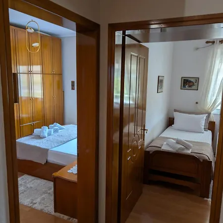 Cloud וילה Gjirokastër